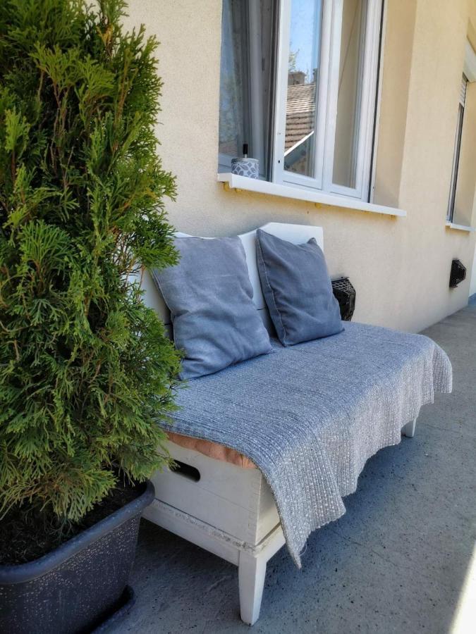Foglal-Lak Apartman Eger Luaran gambar