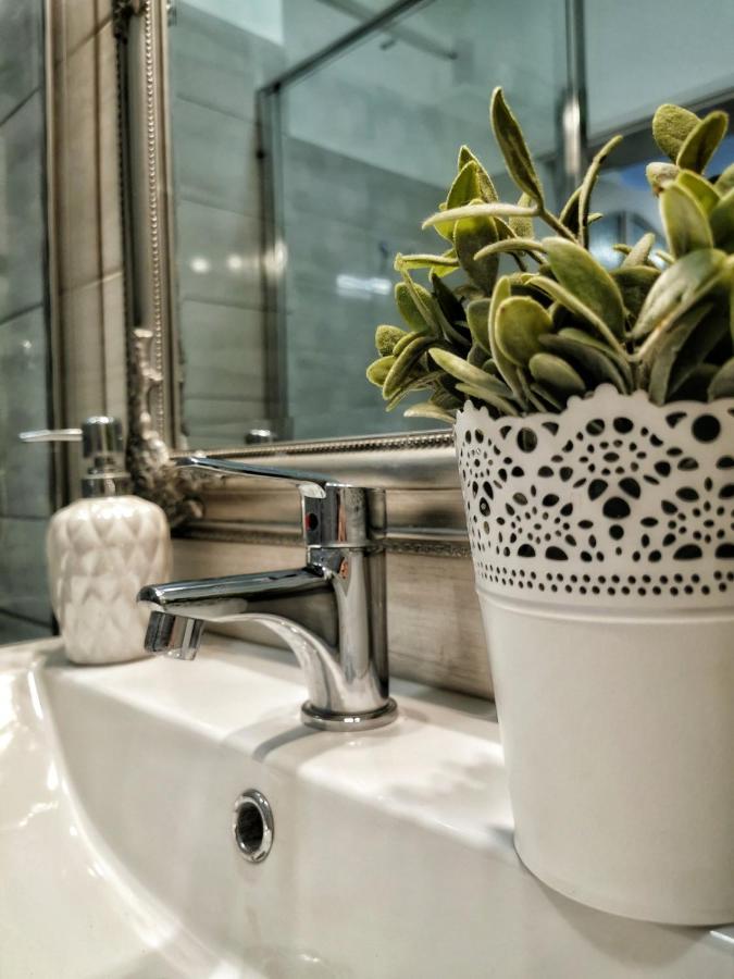 Foglal-Lak Apartman Eger Luaran gambar